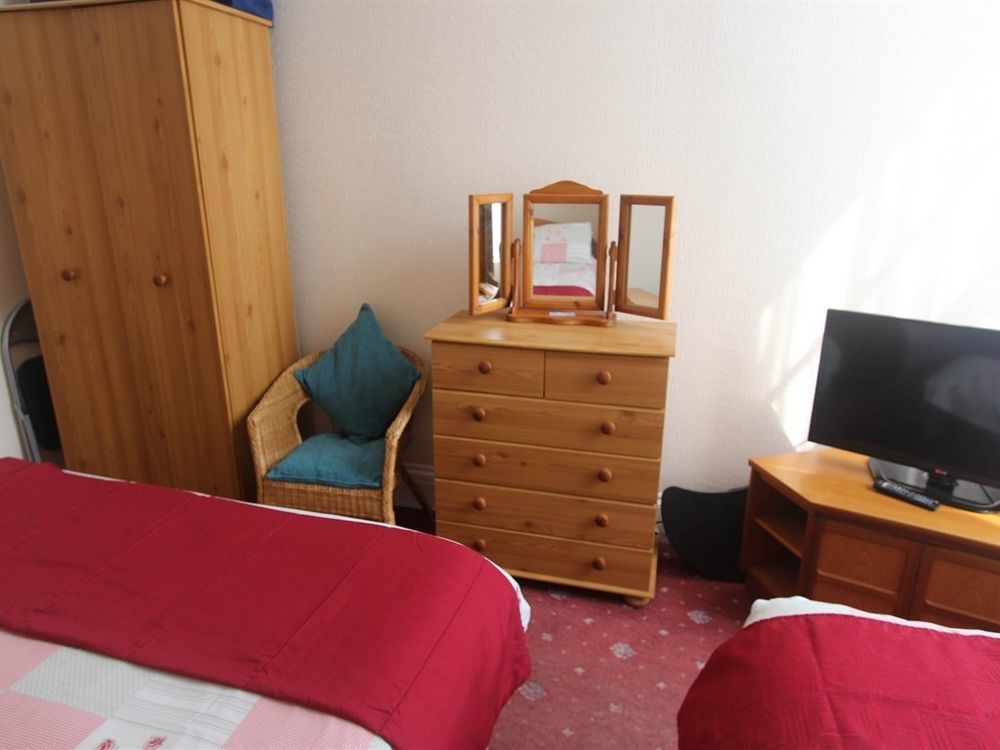 Spring Garden Guest House Госпорт Екстериор снимка