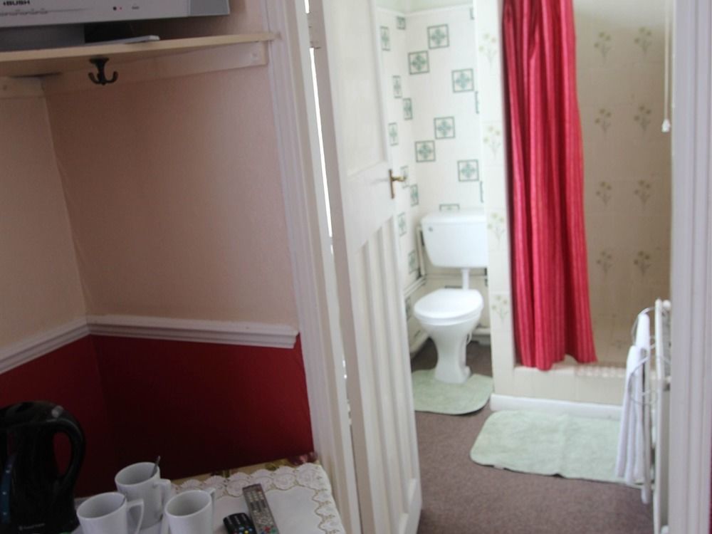Spring Garden Guest House Госпорт Екстериор снимка